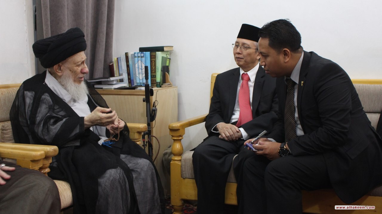 سماحة المرجع الديني الكبير السيد الحكيم (مد ظله) يستقبل السفير الإندونيسي في العراق 